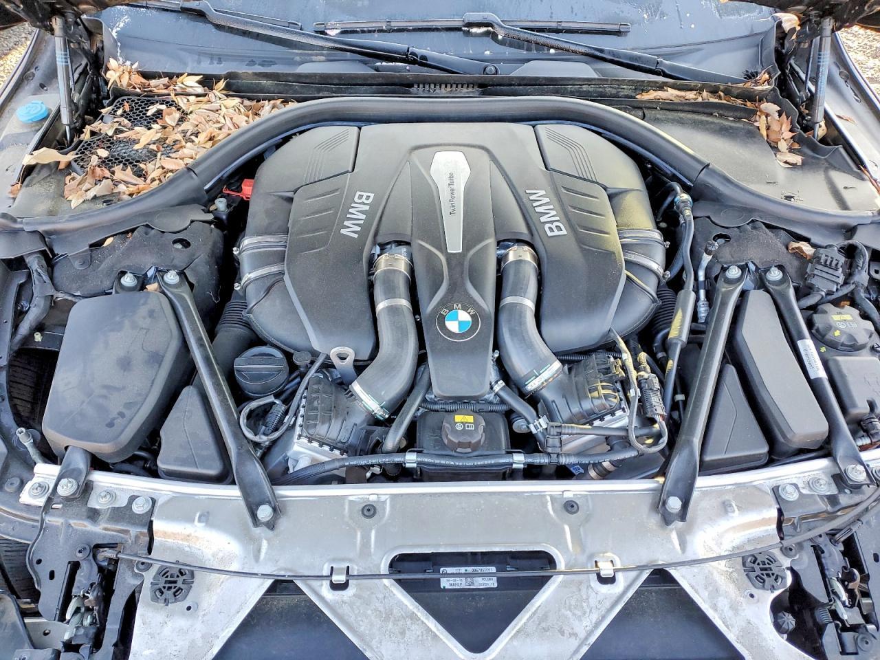 2016 BMW 750 xi