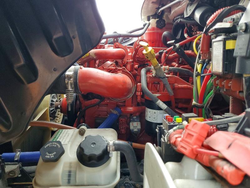 2019 Freigliner 2019 Freightliner Business Class M2 BOX Truck