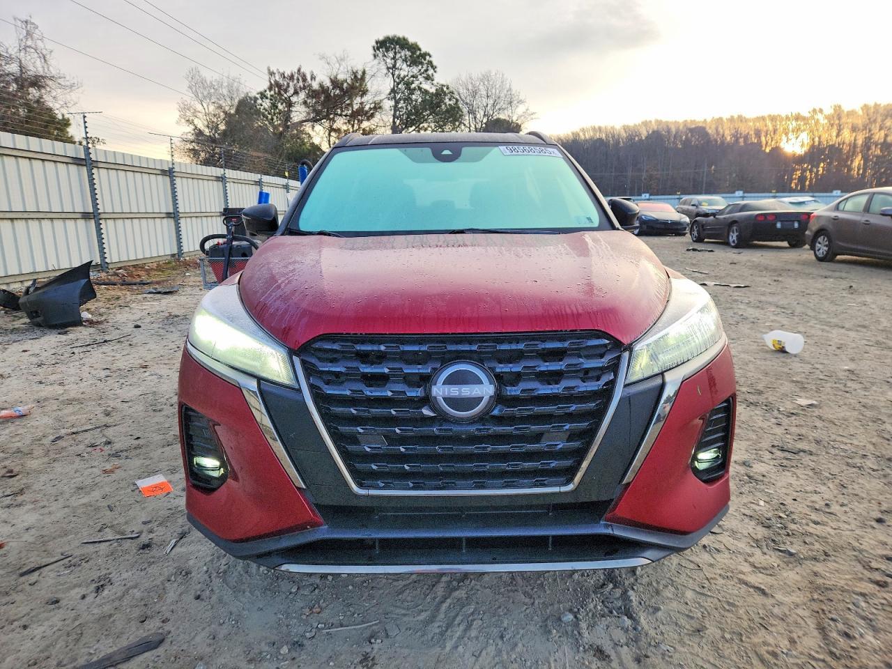 2023 Nissan Kicks sr