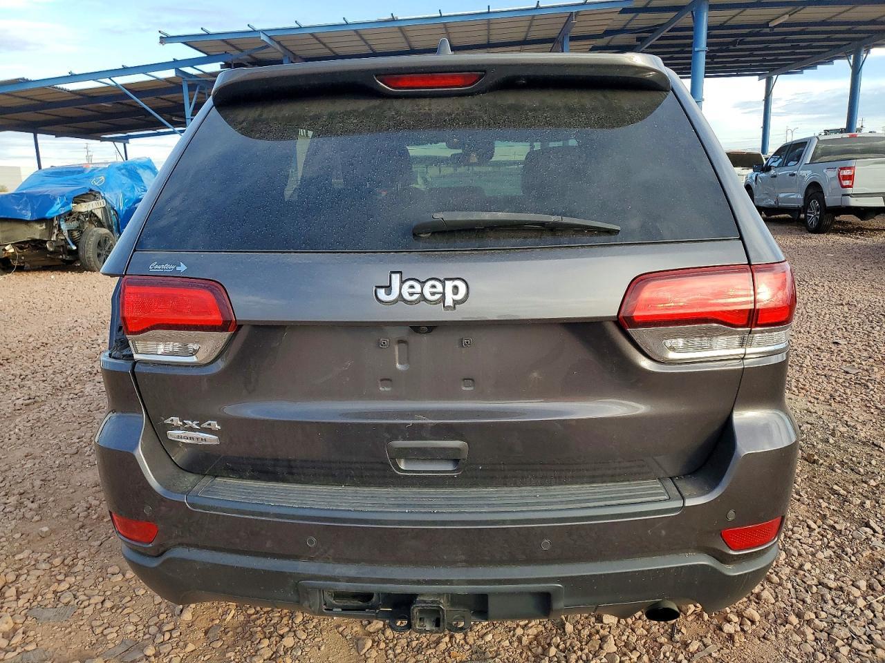 2020 Jeep Grand Cherokee Laredo