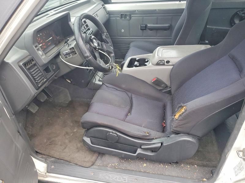 1990 Mazda B2200 cab Plus