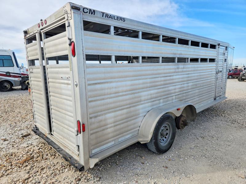 2010 Cm Trailer 2010 CM Horse Trailer