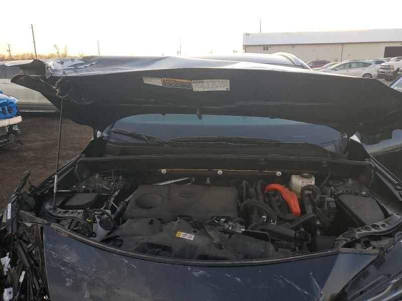 2023 Toyota Venza le