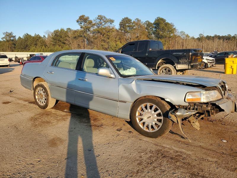 2006 Lincoln Town car Signature