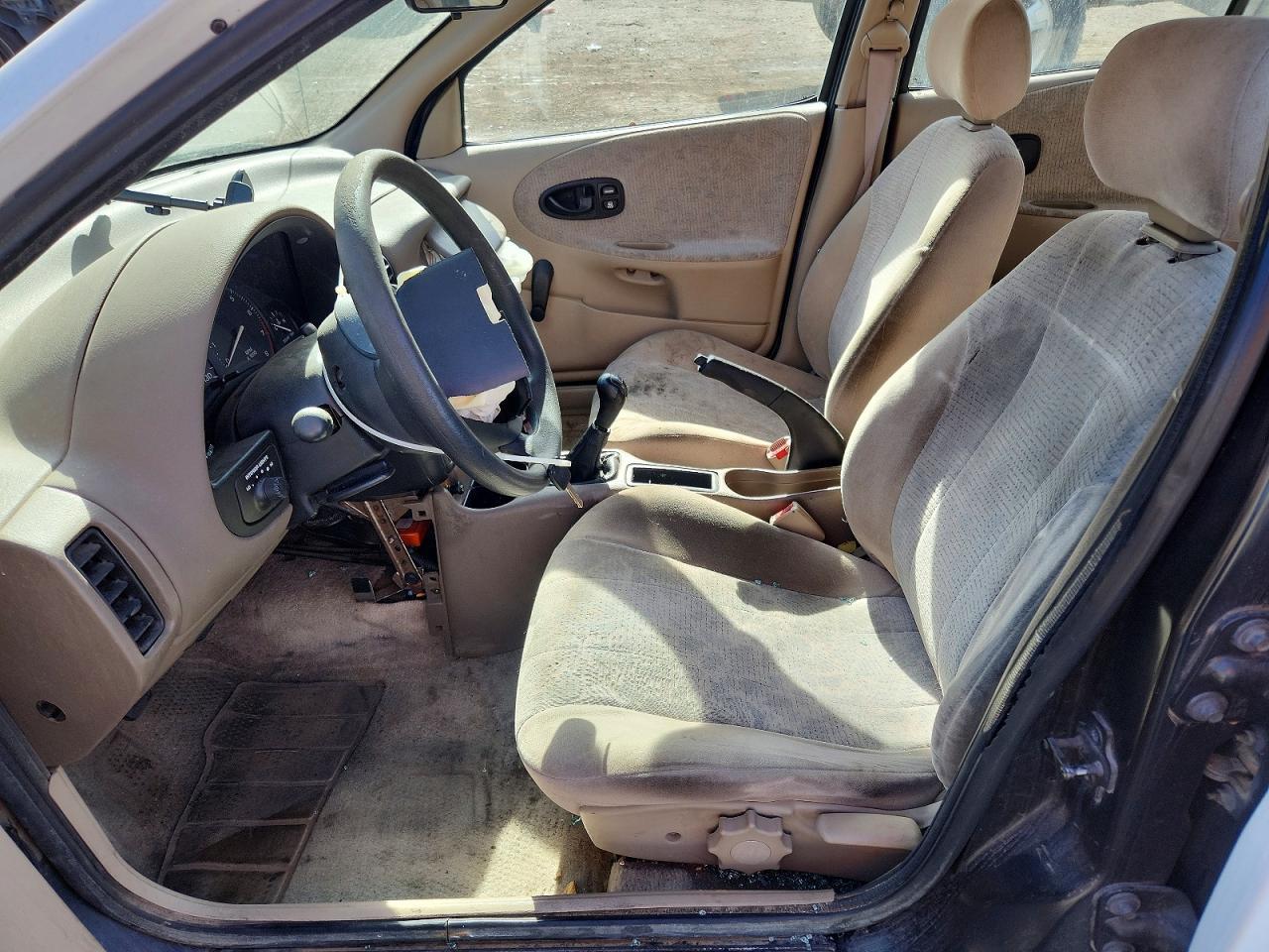 1998 Saturn SW2