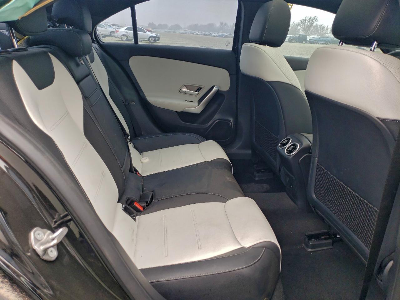 2022 Mercedes-Benz A 220