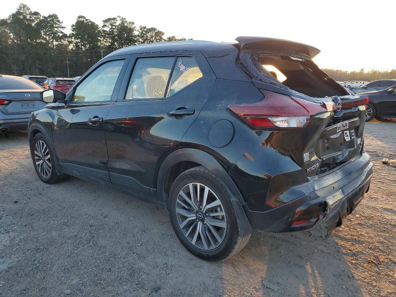 2022 Nissan Kicks sv
