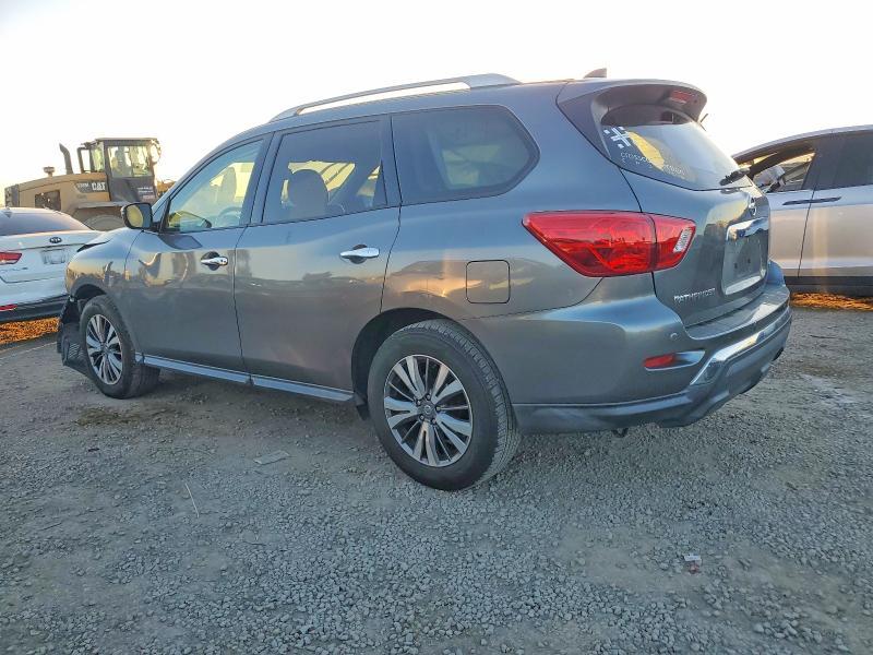 2019 Nissan Pathfinder sv