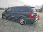2012 Chrysler Town & Country Touring l