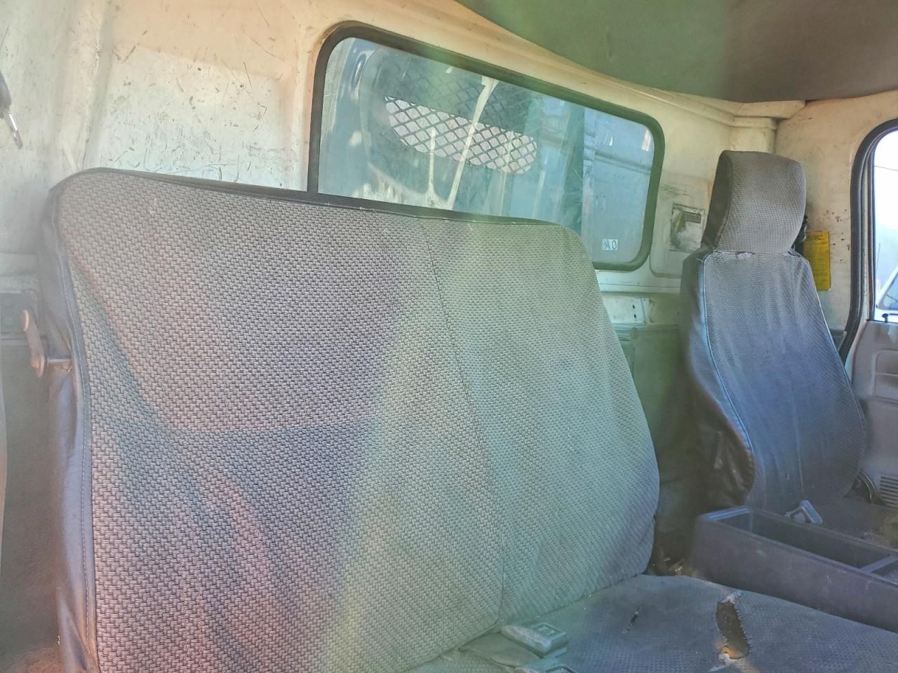 1993 Isuzu NPR Flatbed Truck