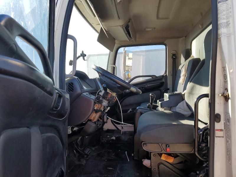 2016 Hino 258/268 box Truck