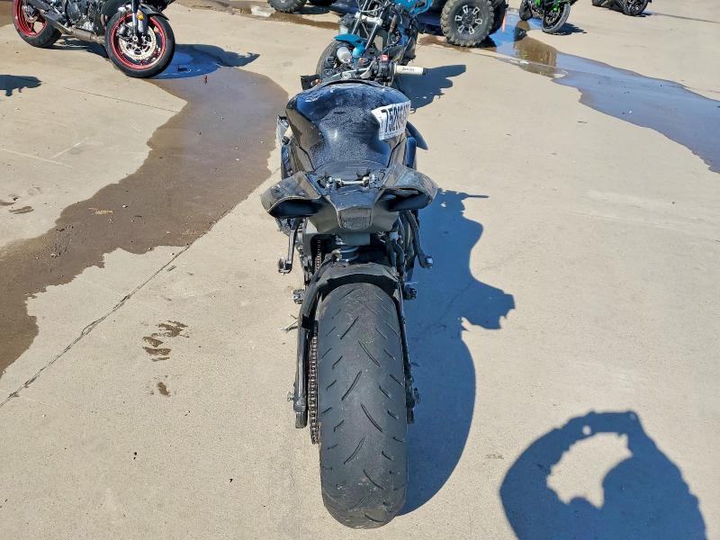 2024 Yama YZFR1
