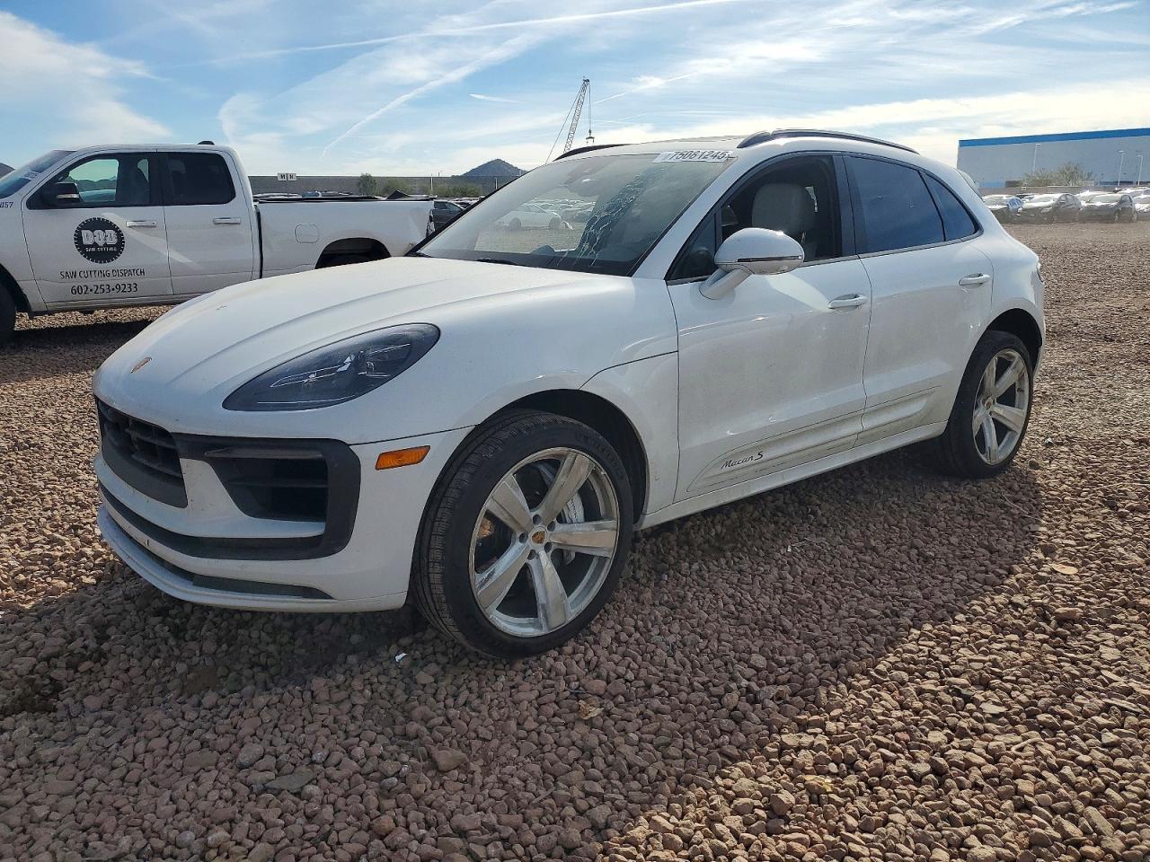 2023 Porsche Macan s
