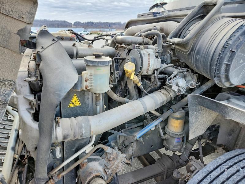 2013 International Lf697 Semi Truck