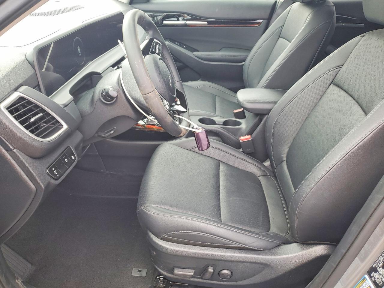 2025 KIA Seltos ex