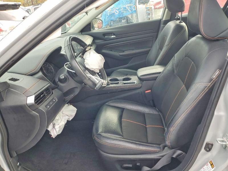 2022 Nissan Altima sr