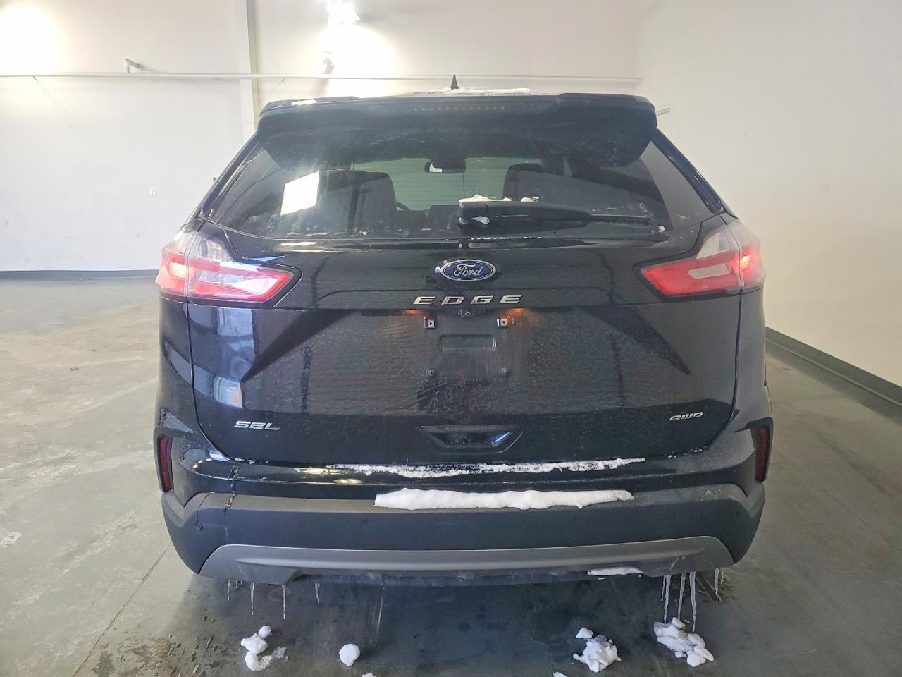 2022 Ford Edge sel