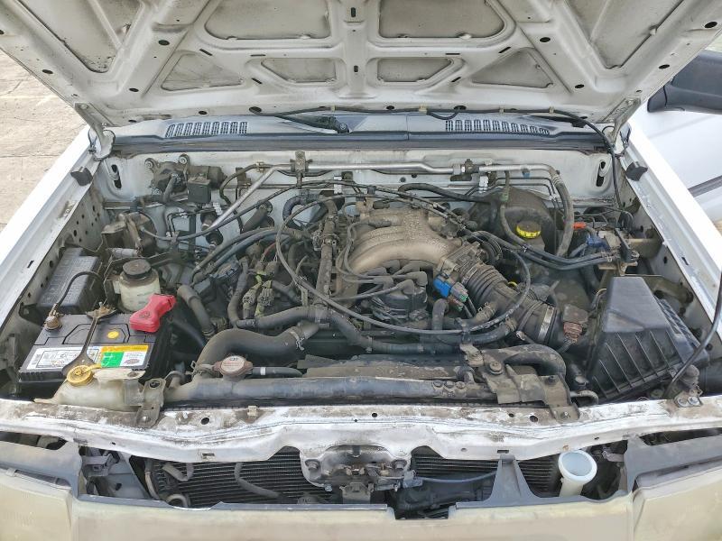 2001 Nissan Xterra xe