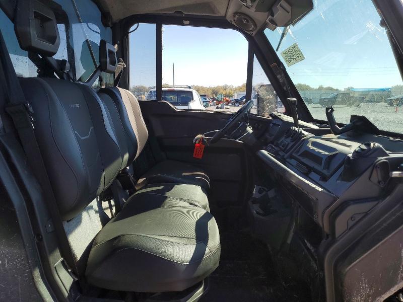 2025 Can-Am Defender Utility Vehicle
