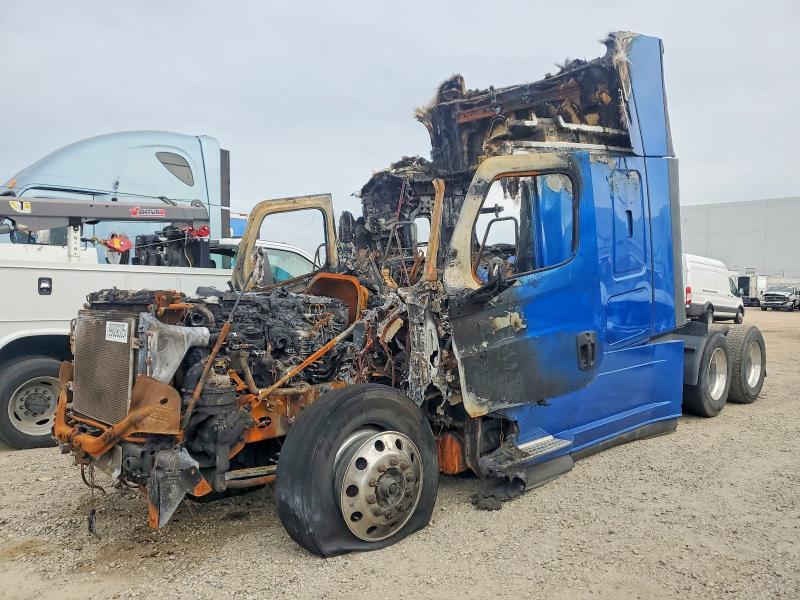 2020 Freightliner Cascadia 126 Sleeper Cab Semi Truck