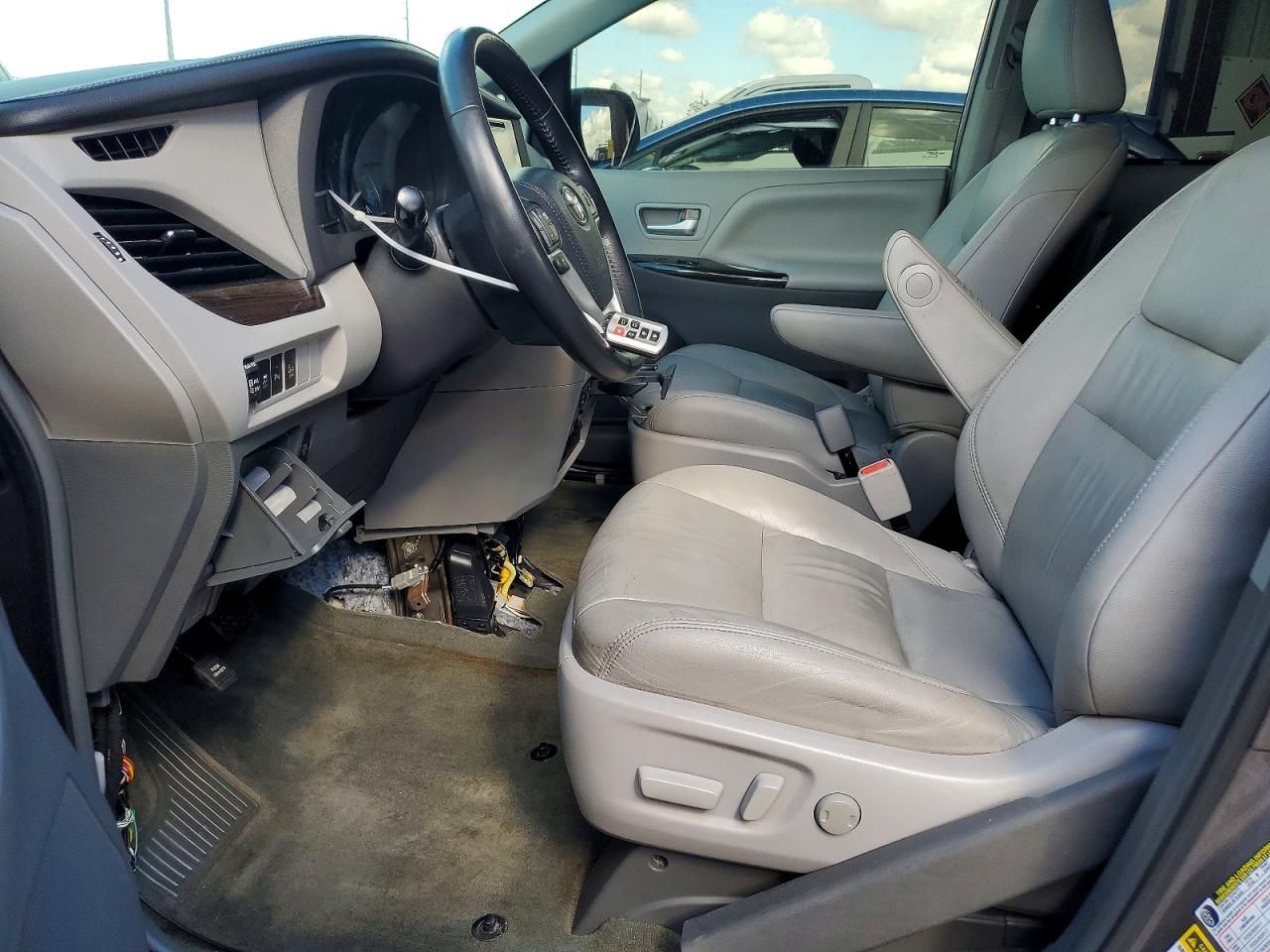 2015 Toyota Sienna xle