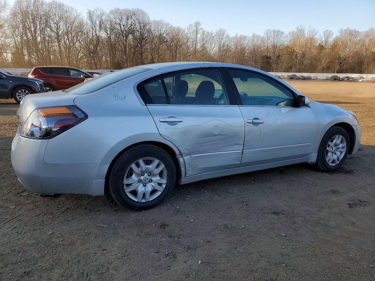2012 Nissan Altima Base