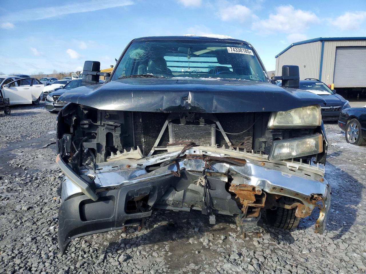 2005 Chevrolet Silverado Flatbed Truck