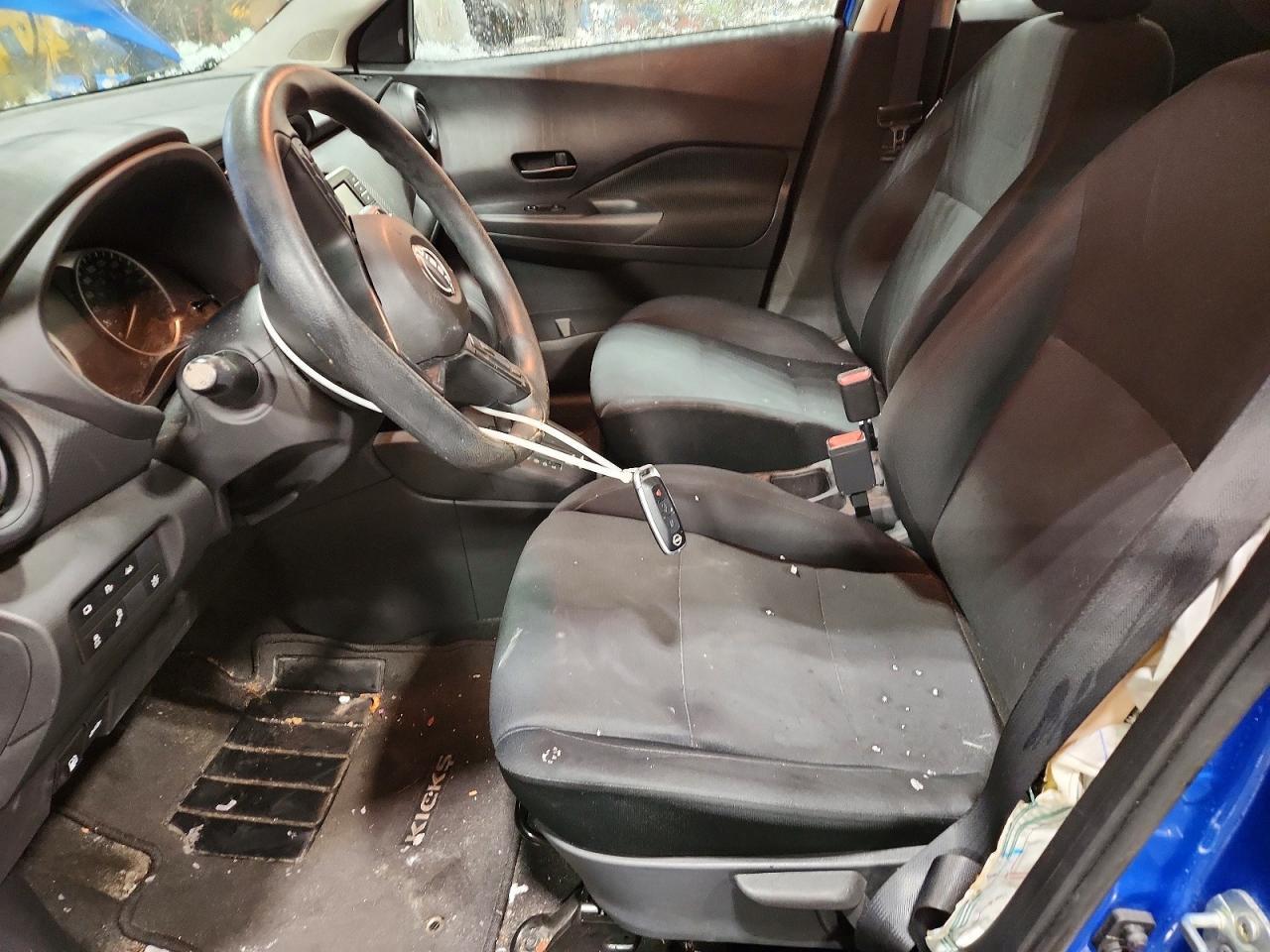 2023 Nissan Kicks s