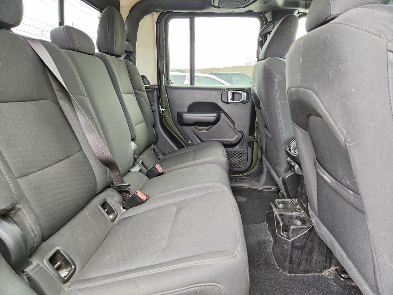 2022 Jeep Gladiator Sport