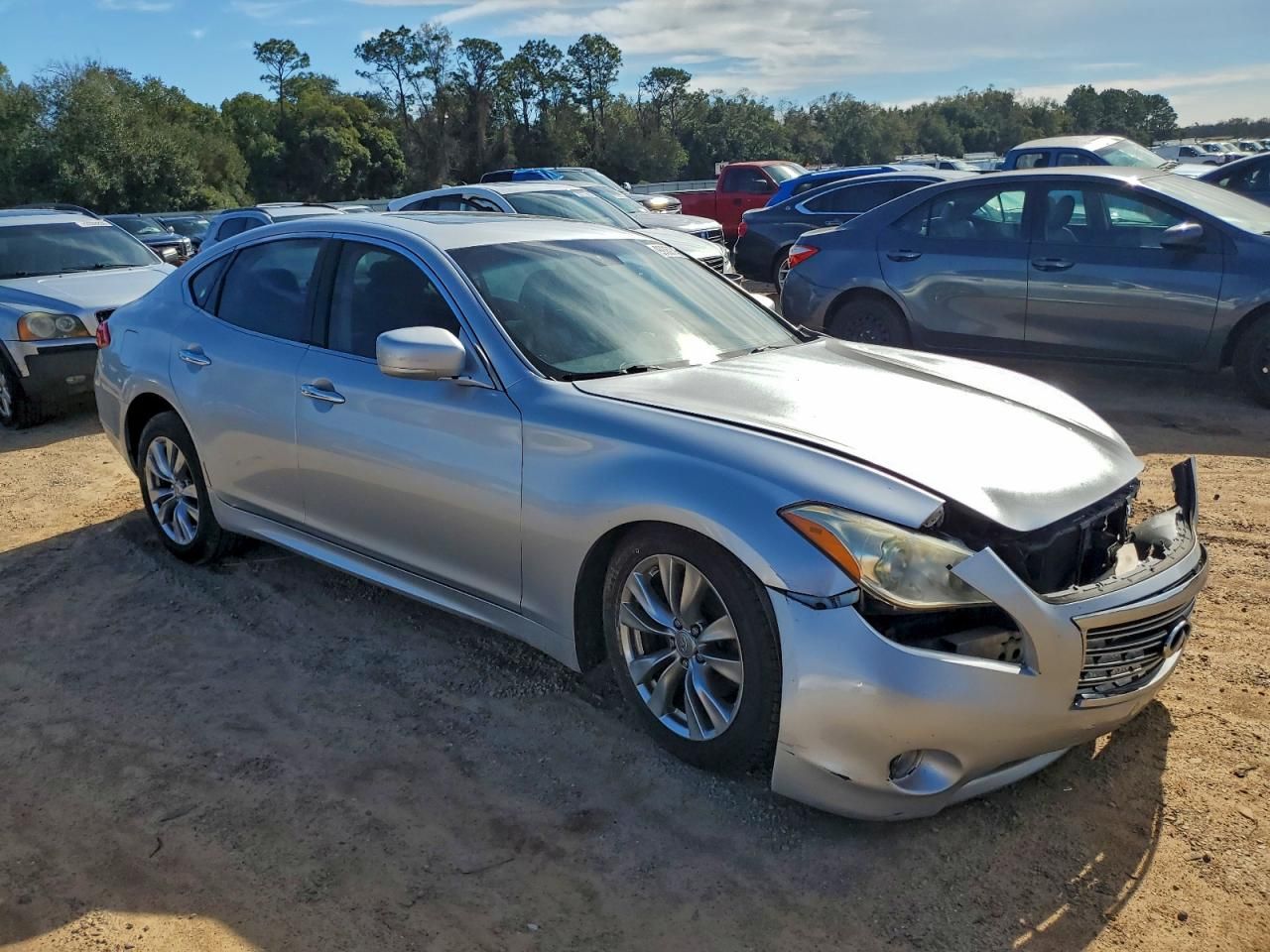 2013 Infiniti M37