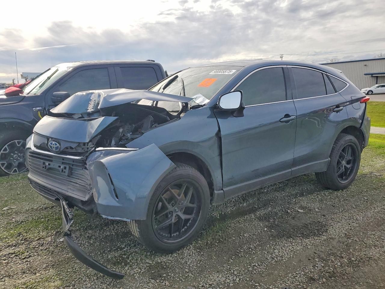 2023 Toyota Venza le