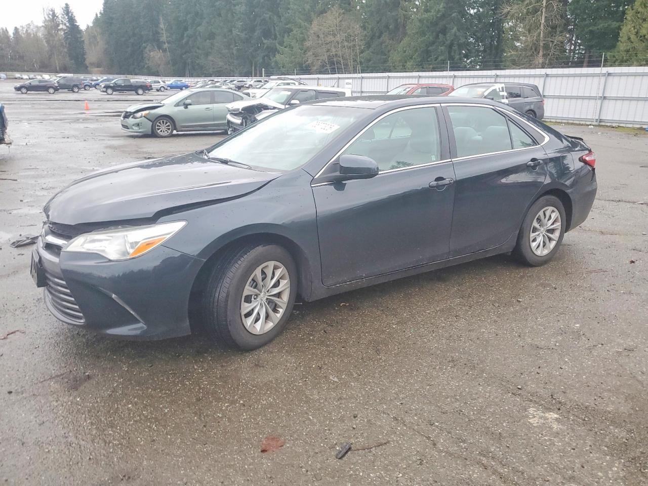 2016 Toyota Camry le