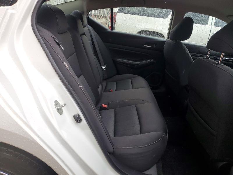 2019 Nissan Altima s