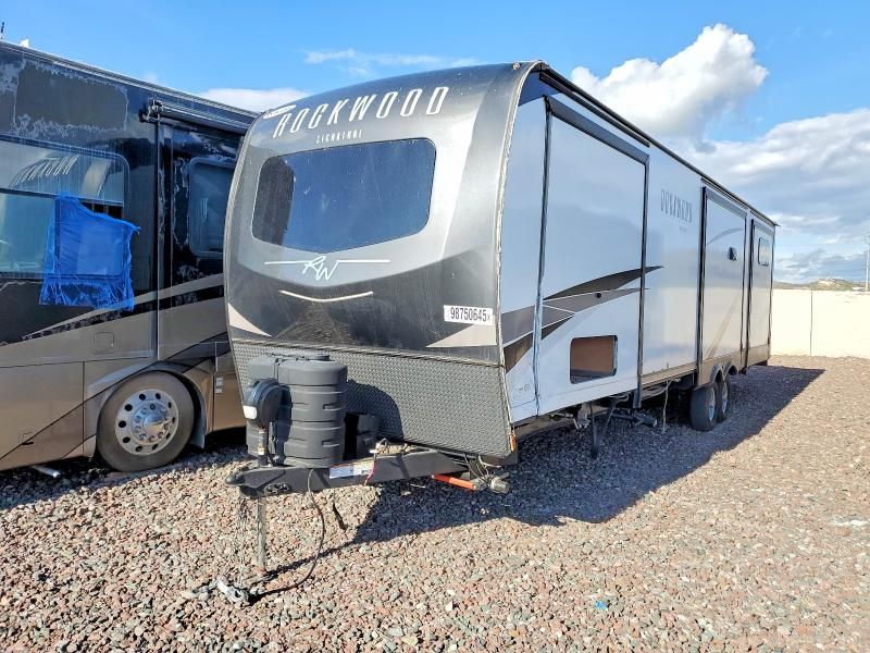 2025 Rockwood Signature