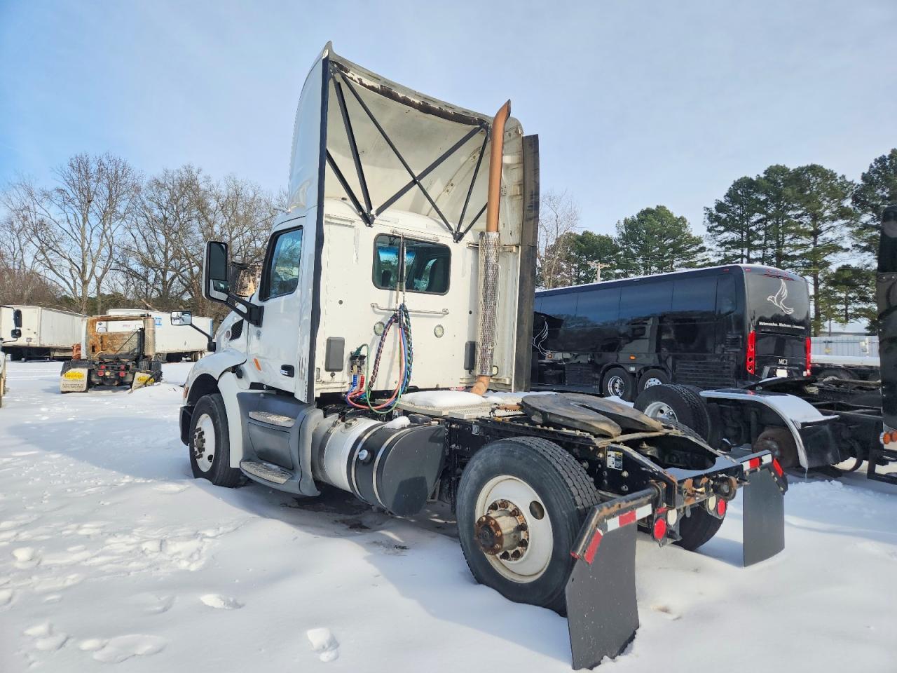 2017 Peterbilt 579 Semi Truck