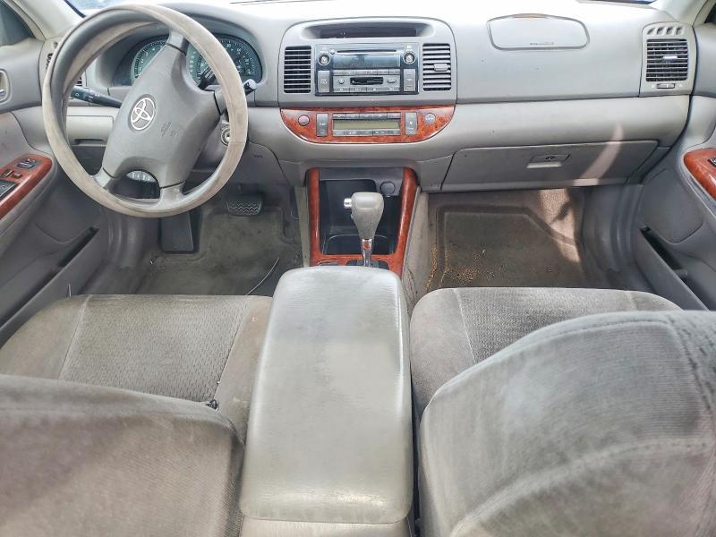 2002 Toyota Camry le