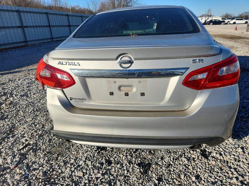 2016 Niss Altima 2.5 sr