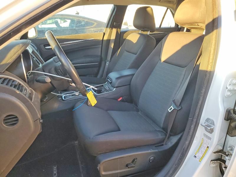 2022 Chrysler 300 Touring