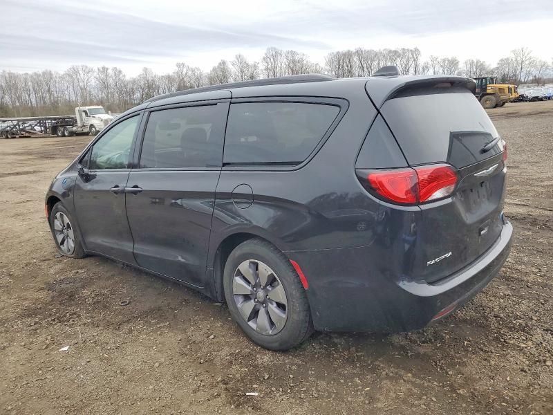 2018 Chrysler Pacifica Hybrid Limited