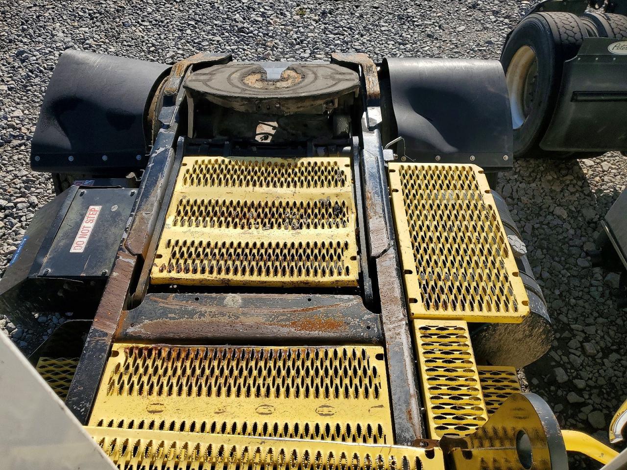 2020 Autc Xspotter O-Yard Truck