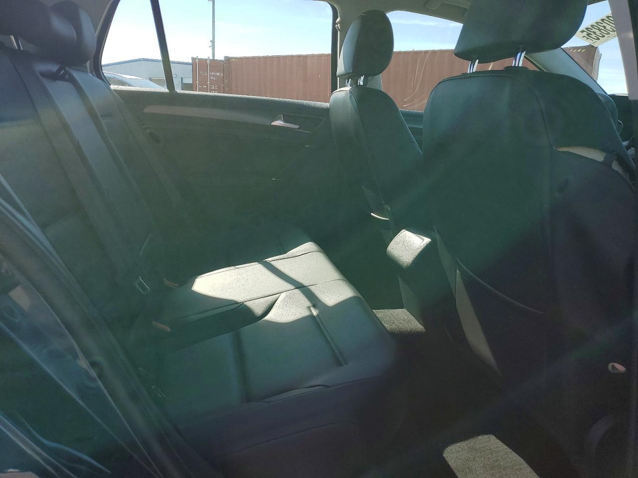 2018 Volkswagen Golf s