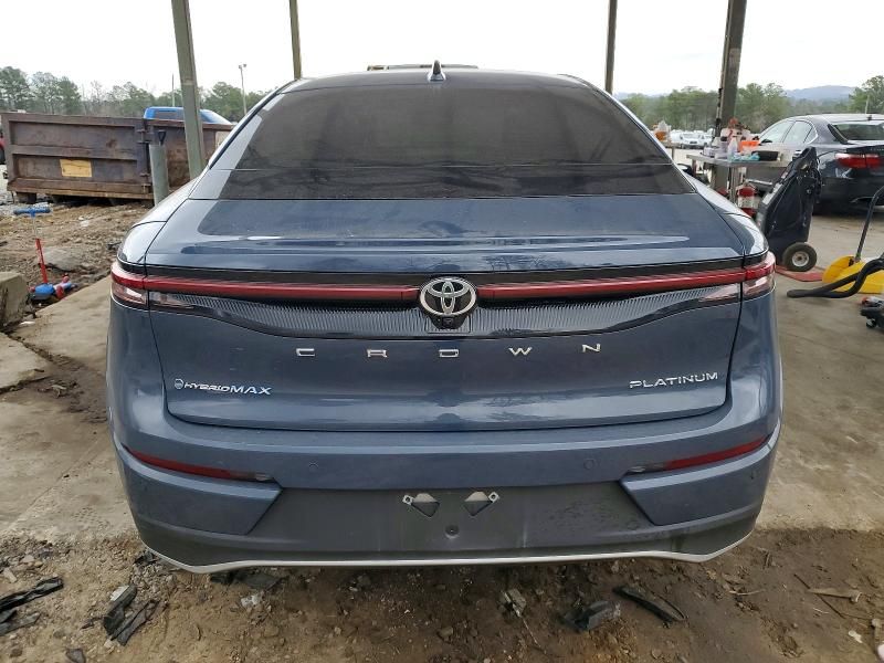 2025 Toyota Crown Platinum