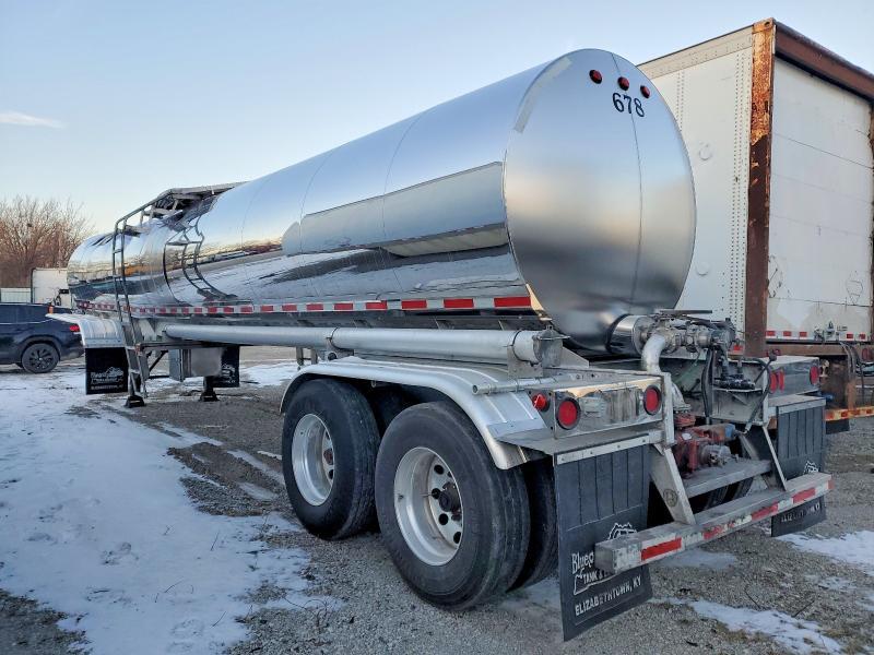 2003 Walker Tank Trailer