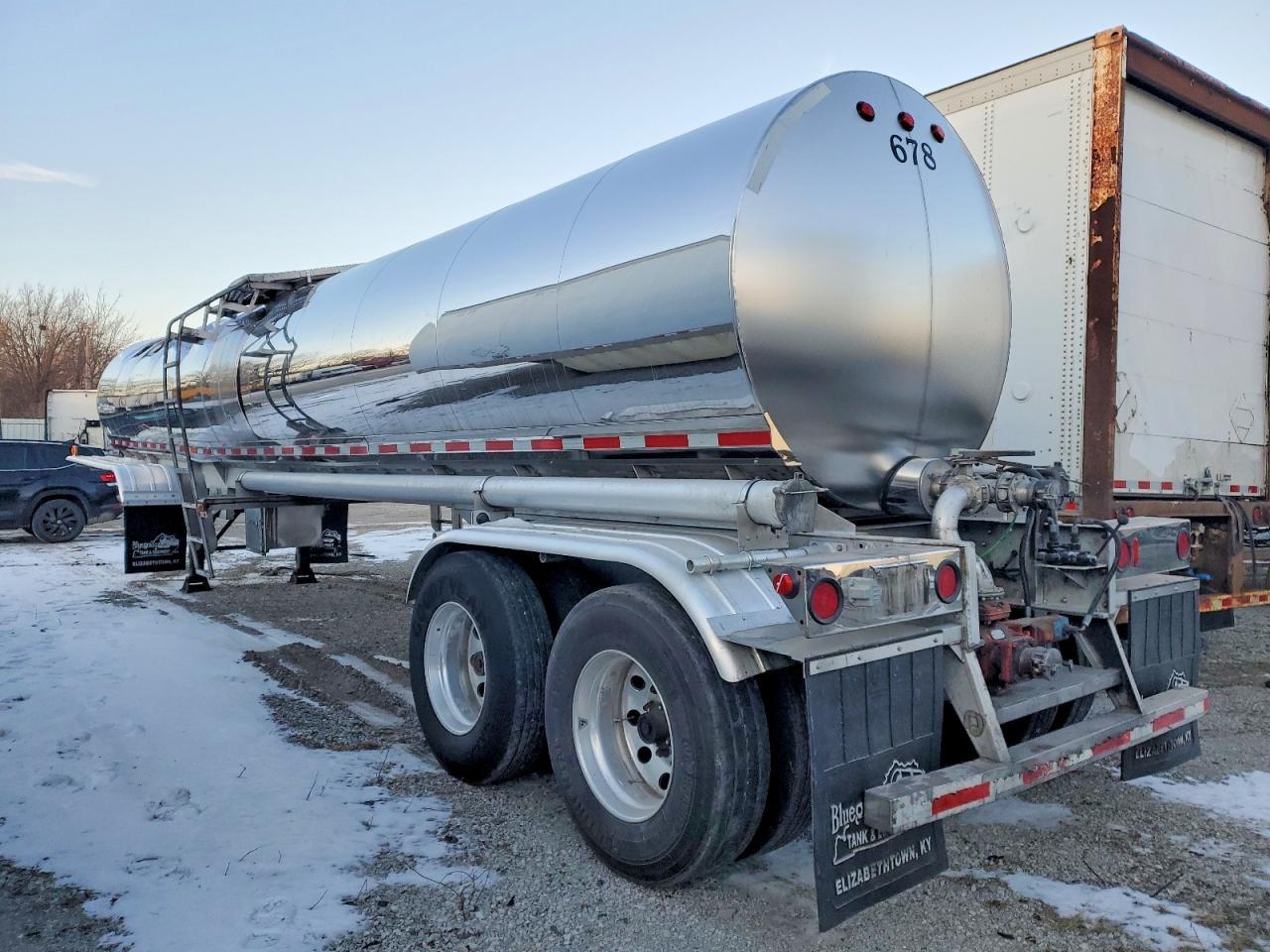 2003 Walker Tank Trailer