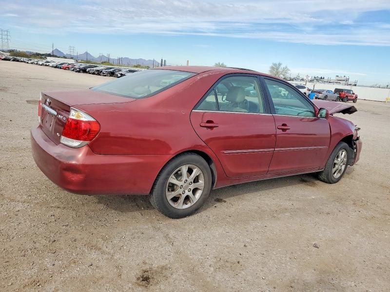 2005 Toyota Camry le