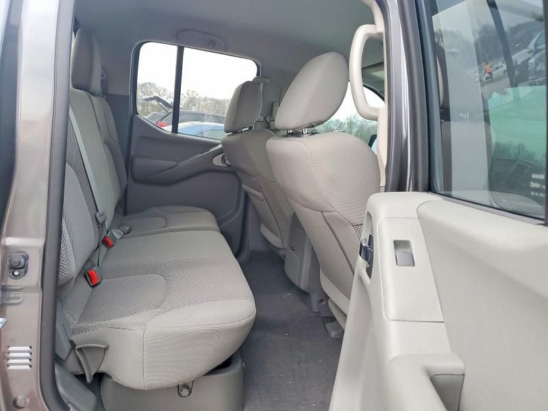 2021 Nissan Frontier s