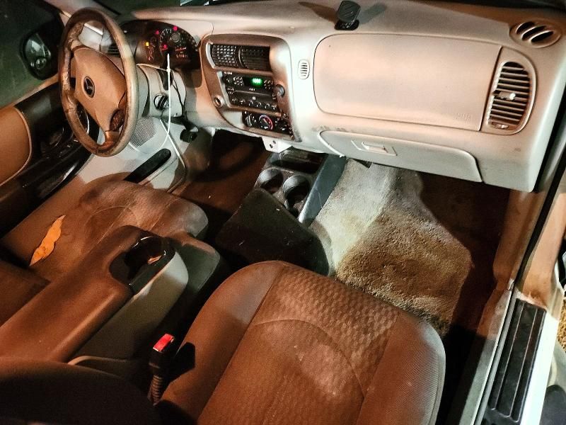 2002 Mazda B4000 cab Plus