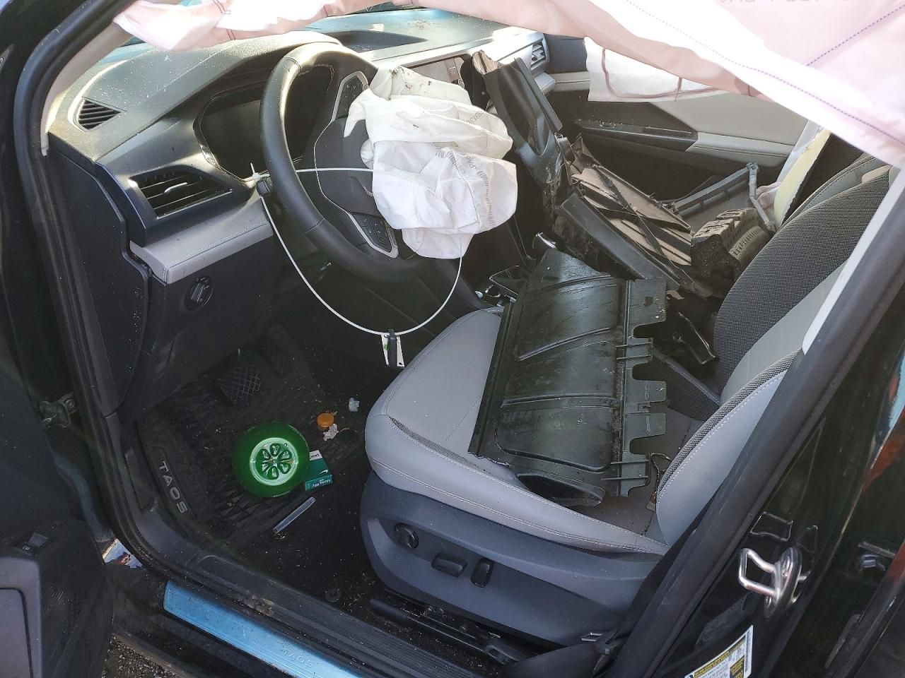 2024 Volkswagen Taos se