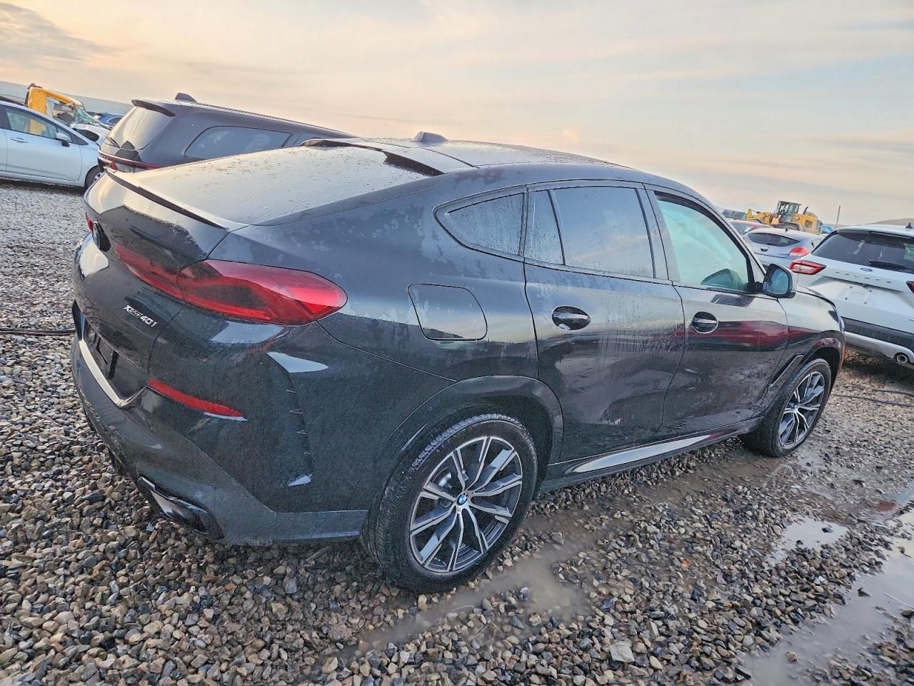 2025 BMW X6 Xdrive40i