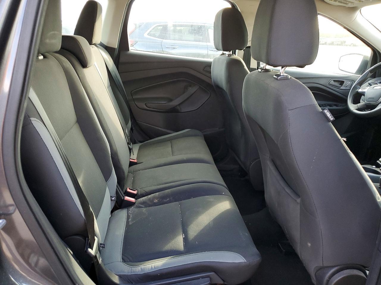 2015 Ford Escape s